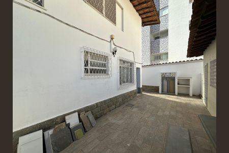 Casa à venda com 348m², 5 quartos e 6 vagas