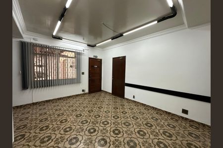 Casa à venda com 348m², 5 quartos e 6 vagas