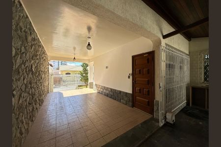 Casa à venda com 348m², 5 quartos e 6 vagas