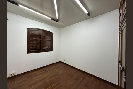 Casa à venda com 348m², 5 quartos e 6 vagas