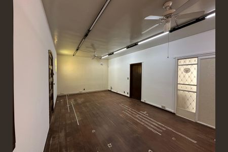 Casa à venda com 348m², 5 quartos e 6 vagas