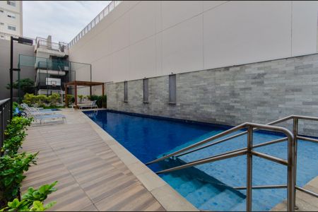 Apartamento à venda com 34m², 2 quartos e sem vaga Apartamento à venda com 34m², 2 quartos e sem vagaÁrea comum - Piscina