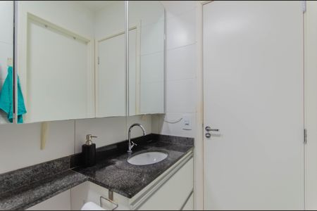 Apartamento à venda com 34m², 2 quartos e sem vaga Apartamento à venda com 34m², 2 quartos e sem vagaBanheiro Social