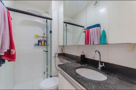 Apartamento à venda com 34m², 2 quartos e sem vaga Apartamento à venda com 34m², 2 quartos e sem vagaBanheiro Social