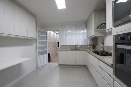 Casa à venda com 240m², 3 quartos e 2 vagasCozinha