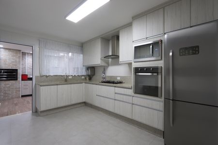 Casa à venda com 240m², 3 quartos e 2 vagasCozinha