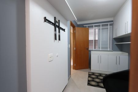 Casa à venda com 240m², 3 quartos e 2 vagasSuíte 3