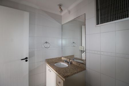 Apartamento para alugar com 60m², 3 quartos e sem vagaBanheiro