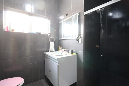 Casa à venda com 135m², 3 quartos e 1 vagaBanheiro