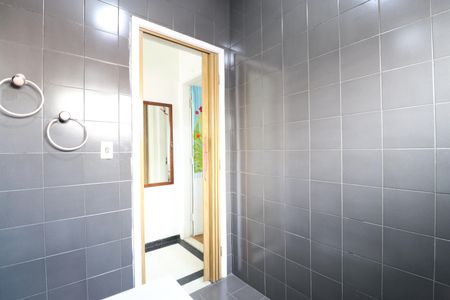 Casa à venda com 135m², 3 quartos e 1 vagaBanheiro