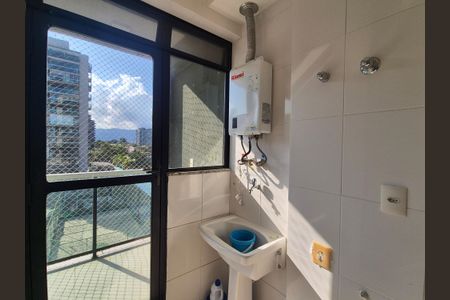 Apartamento à venda com 86m², 3 quartos e 2 vagas Apartamento à venda com 86m², 3 quartos e 2 vagasÁrea de Serviço