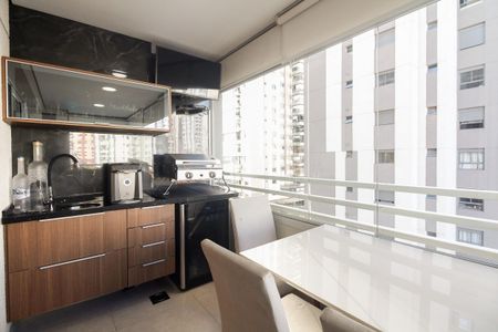 Apartamento à venda com 67m², 2 quartos e 1 vaga Apartamento à venda com 67m², 2 quartos e 1 vagaVaranda