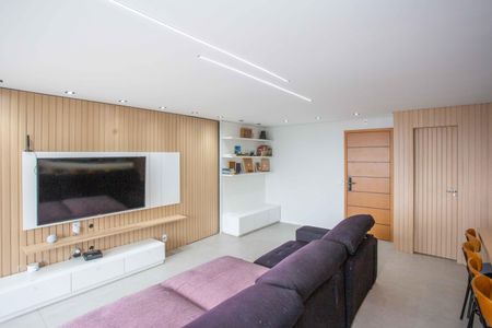 Apartamento à venda com 130m², 4 quartos e 3 vagasSala