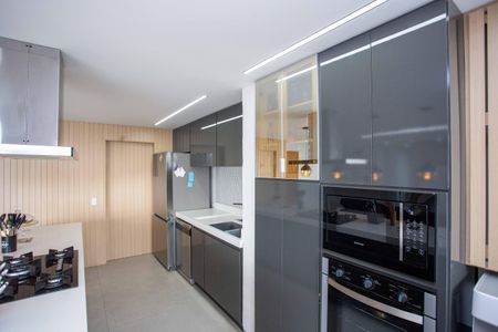 Apartamento à venda com 130m², 4 quartos e 3 vagasCozinha