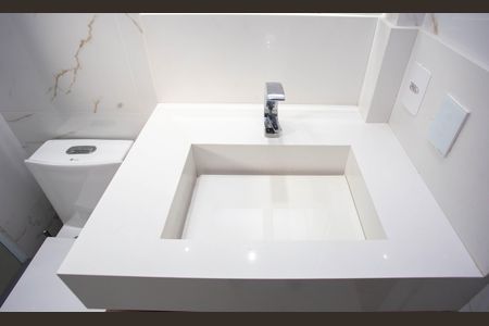 Apartamento à venda com 130m², 4 quartos e 3 vagasBanheiro da Suíte 2