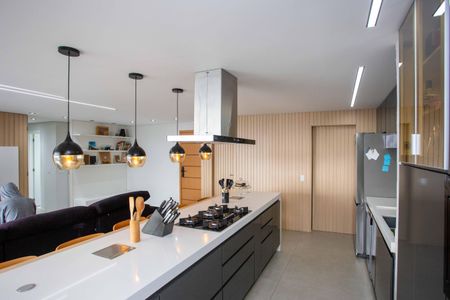 Apartamento à venda com 130m², 4 quartos e 3 vagasCozinha