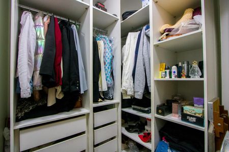 Apartamento à venda com 180m², 3 quartos e 2 vagasCloset da Suíte