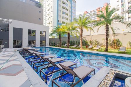 Apartamento à venda com 45m², 1 quarto e 1 vagaÁrea comum - Piscina