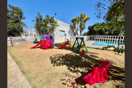 Apartamento para alugar com 41m², 2 quartos e 1 vaga Apartamento para alugar com 41m², 2 quartos e 1 vagaÁrea comum - Playground