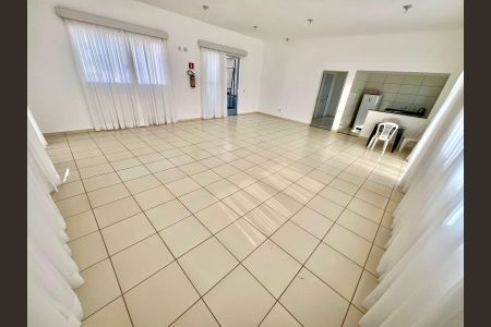 Apartamento para alugar com 41m², 2 quartos e 1 vaga Apartamento para alugar com 41m², 2 quartos e 1 vagaÁrea comum - Salão de festas
