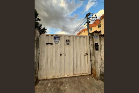 Casa à venda com 316m², 2 quartos e sem vagaPLAQUINHA - YOJA-484