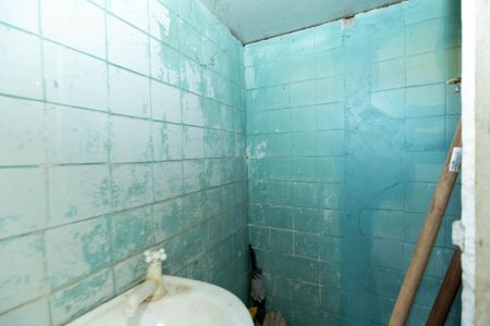 Casa à venda com 316m², 2 quartos e sem vagaBANHEIRO