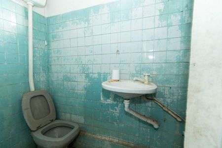 Casa à venda com 316m², 2 quartos e sem vagaBANHEIRO