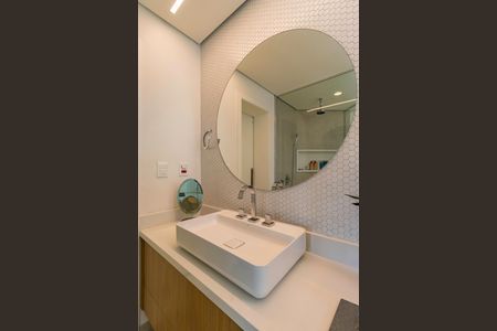 Apartamento à venda com 400m², 4 quartos e 5 vagasBanheiro do Quarto 4