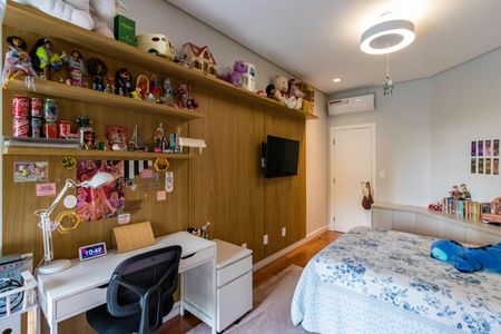 Apartamento à venda com 400m², 4 quartos e 5 vagasQuarto