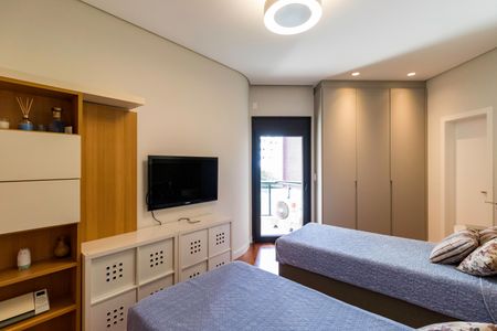 Apartamento à venda com 400m², 4 quartos e 5 vagasQuarto 3