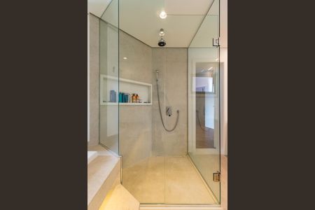 Apartamento à venda com 400m², 4 quartos e 5 vagasBanheiro do Quarto 4