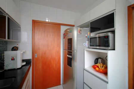 Apartamento à venda com 120m², 4 quartos e 2 vagasCozinha