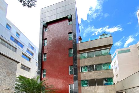 Apartamento à venda com 120m², 4 quartos e 2 vagasFachada