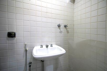 Apartamento à venda com 120m², 4 quartos e 2 vagasBanheiro de serviço