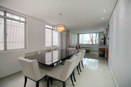 Apartamento à venda com 120m², 4 quartos e 2 vagasSala