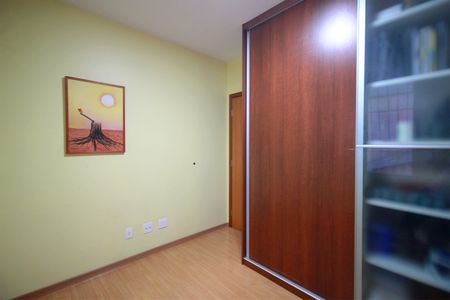 Apartamento à venda com 120m², 4 quartos e 2 vagasQuarto 3