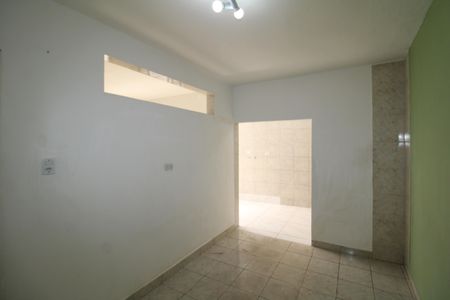Casa à venda com 70m², 1 quarto e sem vagaSala