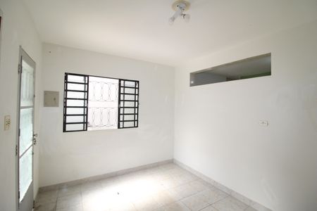 Casa à venda com 70m², 1 quarto e sem vagaQuarto