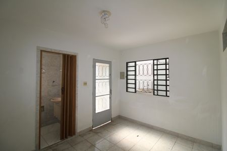 Casa à venda com 70m², 1 quarto e sem vagaQuarto