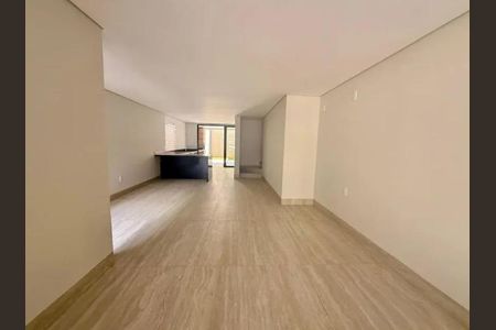 Casa à venda com 180m², 4 quartos e 5 vagas