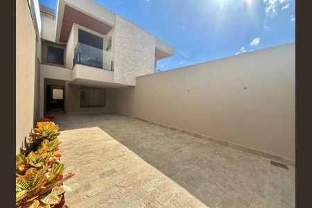 Casa à venda com 180m², 4 quartos e 5 vagas