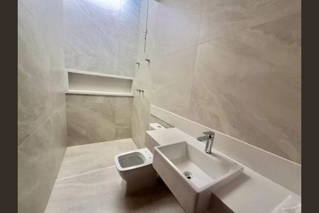 Casa à venda com 180m², 4 quartos e 5 vagas