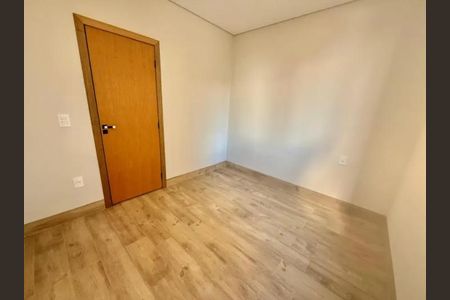 Casa à venda com 180m², 4 quartos e 5 vagas