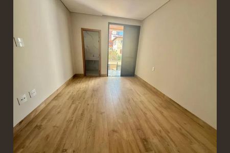 Casa à venda com 180m², 4 quartos e 5 vagas