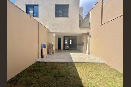 Casa à venda com 180m², 4 quartos e 5 vagas