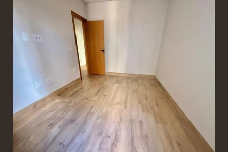 Casa à venda com 180m², 4 quartos e 5 vagas