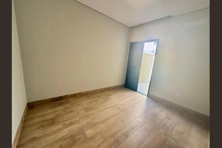 Casa à venda com 180m², 4 quartos e 5 vagas