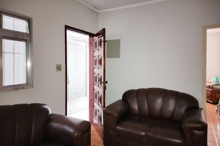 Casa à venda com 104m², 2 quartos e 2 vagas Casa à venda com 104m², 2 quartos e 2 vagasSala