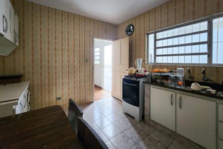 Casa à venda com 104m², 2 quartos e 2 vagas Casa à venda com 104m², 2 quartos e 2 vagasCozinha