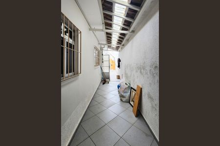 Casa à venda com 104m², 2 quartos e 2 vagas Casa à venda com 104m², 2 quartos e 2 vagasCorredor